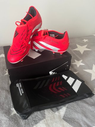 Urge!!! Botas de fútbol + regalo Guantes