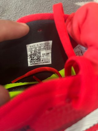 Urge!!! Botas de fútbol + regalo Guantes