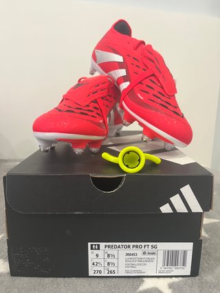 Urge!!! Botas de fútbol + regalo Guantes