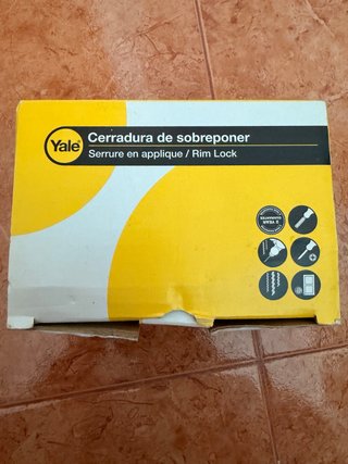Cerradura Yale sobreponer
