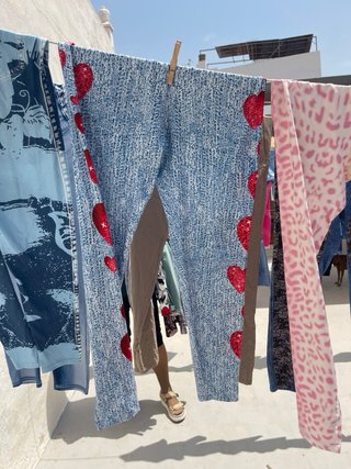 Leggings azules y rosas
