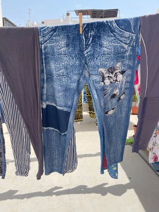 Leggings azules y rosas