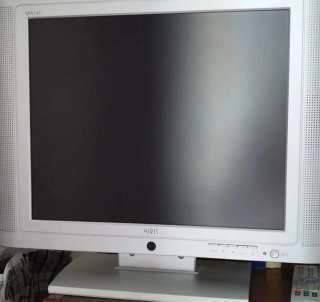 TV SAMSUNG 32" HD + MONITOR AIRIS, de regalo