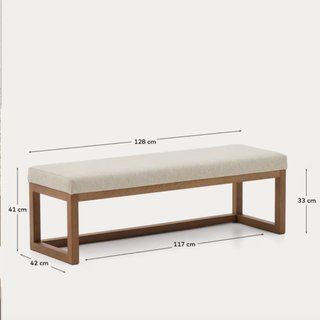 Banqueta Loya de chenilla beige y madera de haya con acabado tono nogal 128 cm.