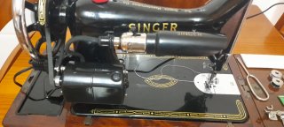 Máquina de coser Singer antigua