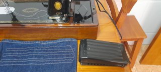 Máquina de coser Singer antigua