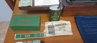 Máquina de coser Singer antigua
