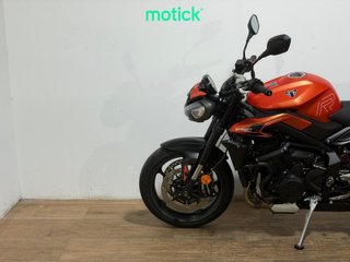 TRIUMPH STREET TRIPLE R (A2)