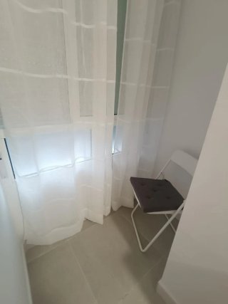Alquiler de piso por habitaciones individuales.