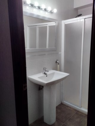 Alquiler de piso por habitaciones individuales.