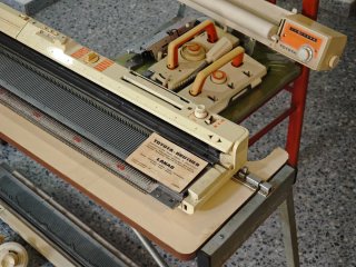 Máquina de tejer Toyota KS901