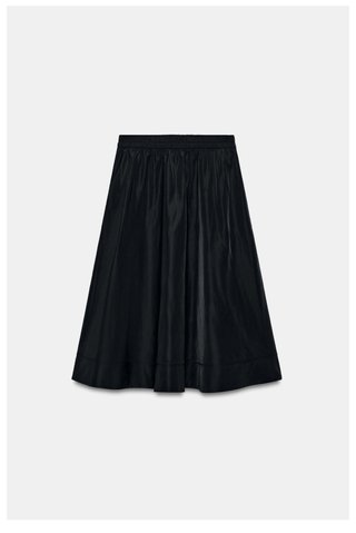 Falda midi capa negra Zara