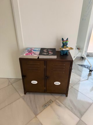 Mueble de oficina negro y gris