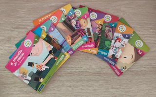 Colección completa de 10 cuentos bilingües Vaughan