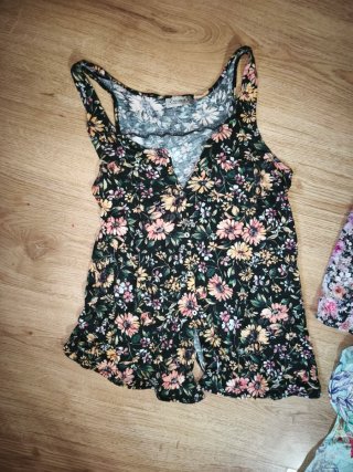 Lote 4 blusas tirantes floral M/38