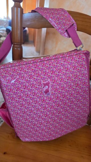 Silla plegable bebé rosa con estampado