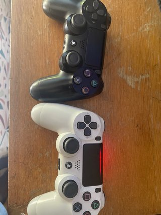 PS4 (PlayStation 4) Negra + 2 Mandos, 8 Juegos, Mi