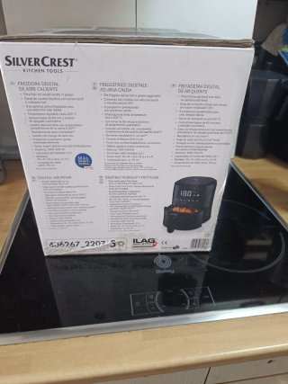 Freidora de aire Silvercrest negra