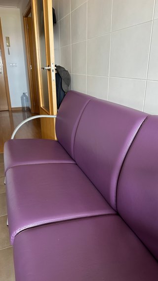 Sofá 3 plazas morado y plata
