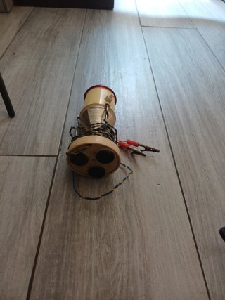 Luz de emergencia roja con pinzas