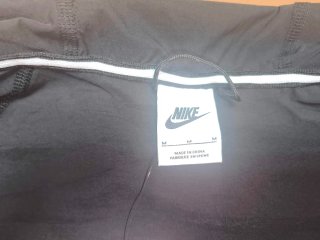 Chaqueta Nike tech Woven Negra corta vientos