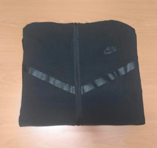 Chaqueta Nike tech Woven Negra corta vientos