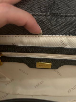 Bolso Guess gris