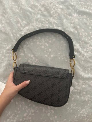 Bolso Guess gris
