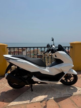 Honda PCX 2025