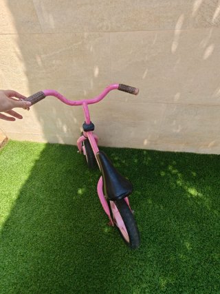 Bicicleta sin pedales infantil Chicco Pink Arrow