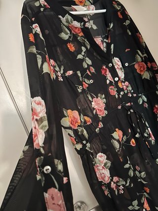 Vestido negro estampado floral
