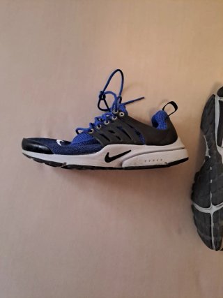 Zapatillas Nike Air Azul y Negro