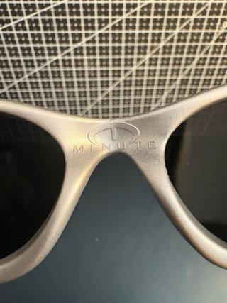 Oakley Minute