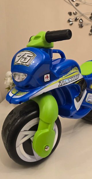 Moto Correpasillos Tundra Tornado Azul