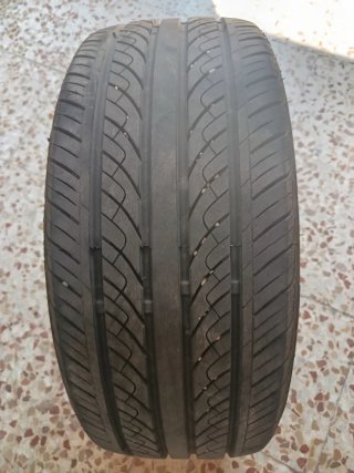Neumáticos Antares casi nuevos 245/50 ZR 18 100W