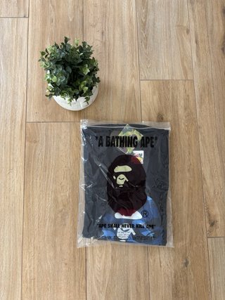 T-shirt BAPE Nera con Camo Blu