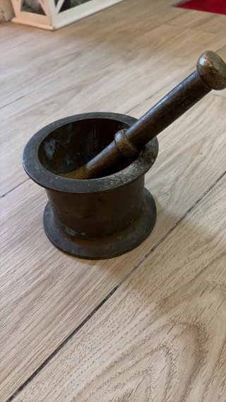 Mortaio e pestello in bronzo