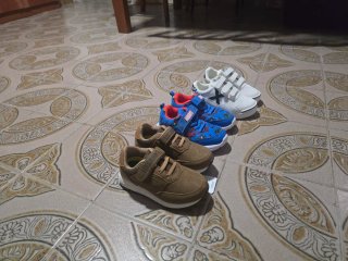 3 pares zapatillas nuevas sin usar