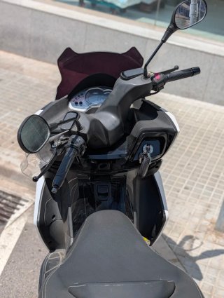Kymco XCT 300 Maxi Scooter