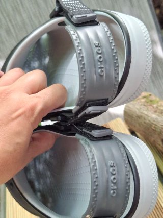 Zapatillas Crocs fuertes