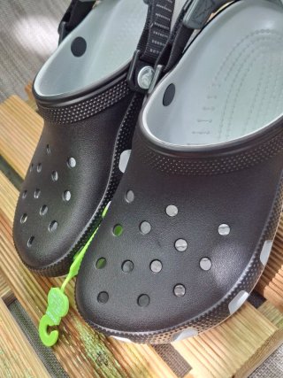 Zapatillas Crocs fuertes