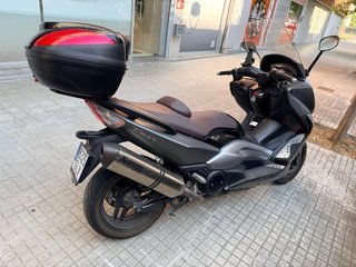 Yamaha T Max II Gris Akrapovic