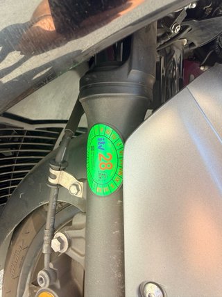 Yamaha T Max II Gris Akrapovic