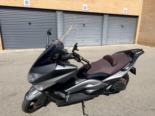 Yamaha T Max II Gris Akrapovic