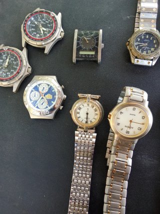 Vendo pack de reloj antiguo y correas  auténticas