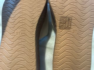 Sandalias cuña AORDA beige y marrón