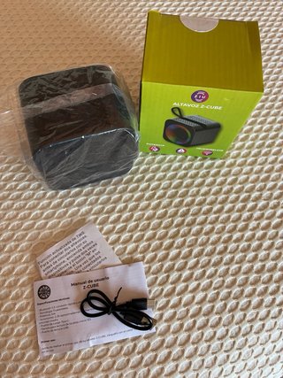Altavoz Ziu Z-Cube Bluetooth LED Multicolor