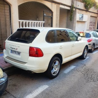 Porsche Cayenne 2004