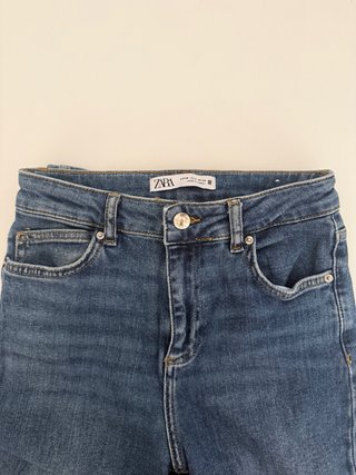 Lote 4 Ropa ZARA: Vestido, 2 Jeans, Sudadera
