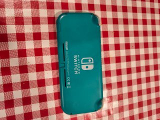 Nintendo Switch Lite + Mario Kart 8 Deluxe